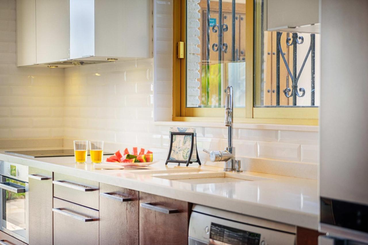 Villa Mimosa Sleeps 8 With Heated Pool Santa Fe de los Boliches 외부 사진