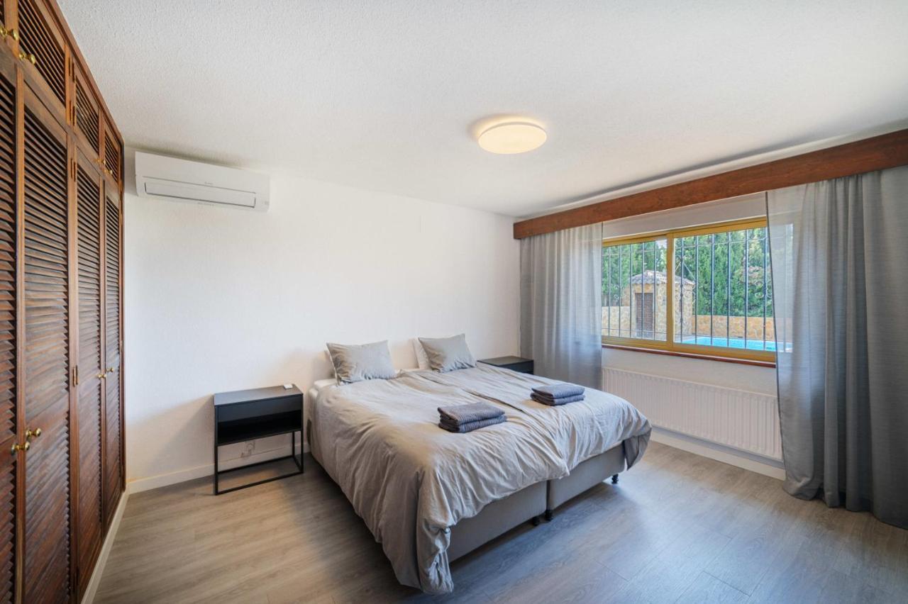 Villa Mimosa Sleeps 8 With Heated Pool Santa Fe de los Boliches 외부 사진